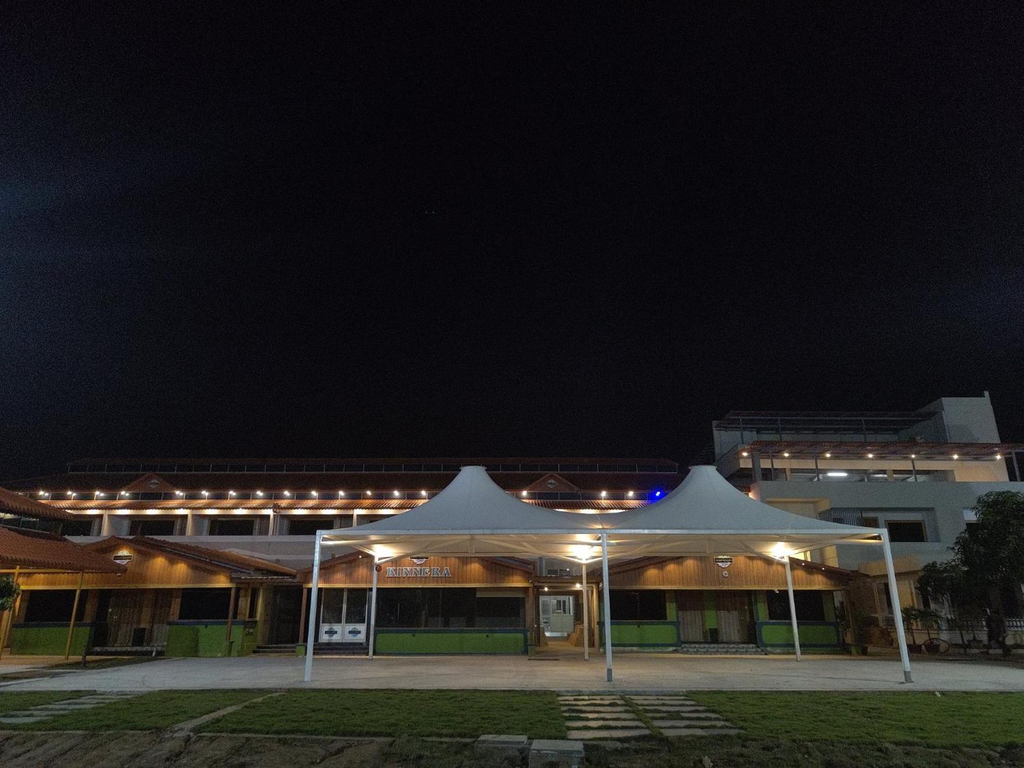 Yanam Resorts 외부 사진