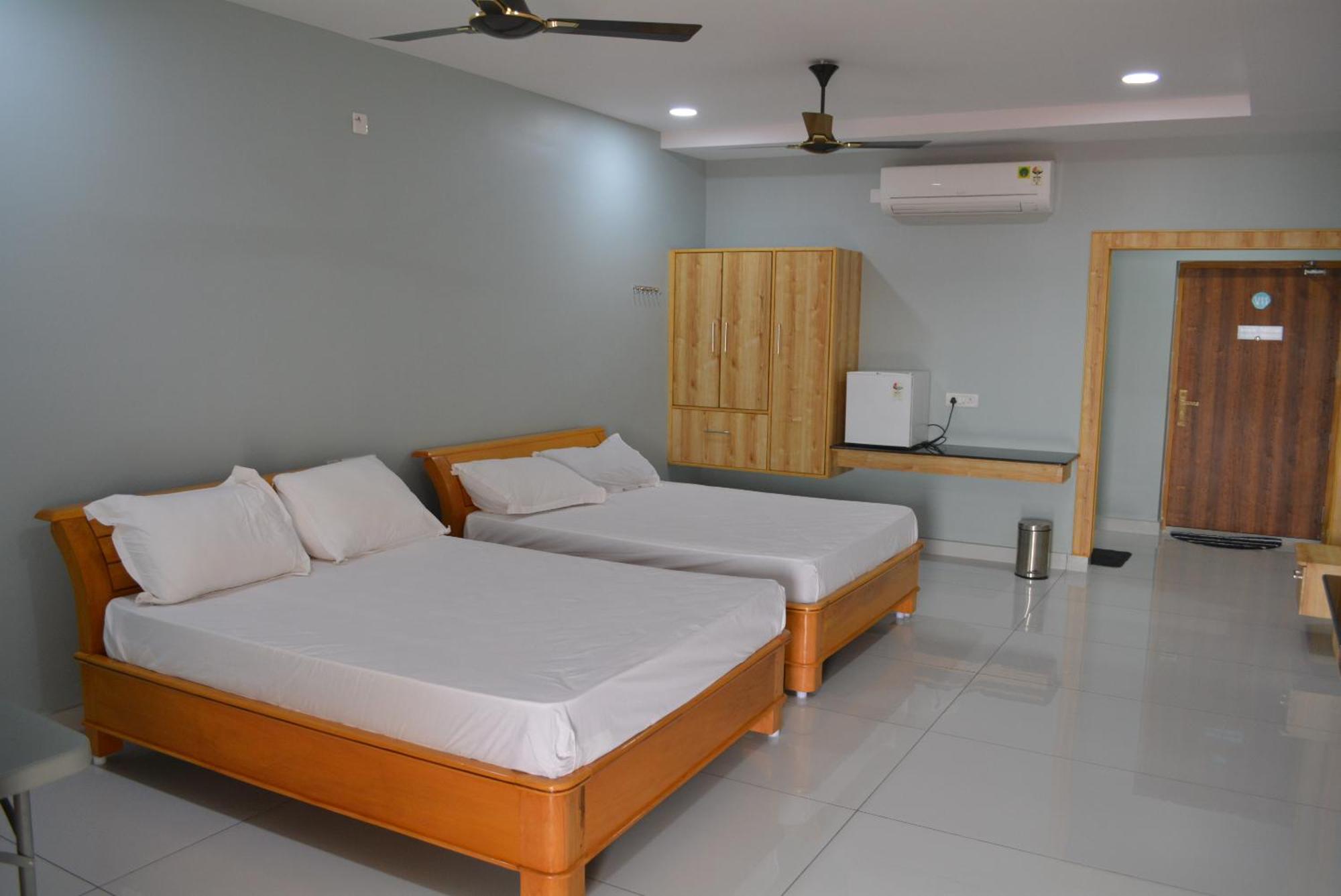 Yanam Resorts 외부 사진