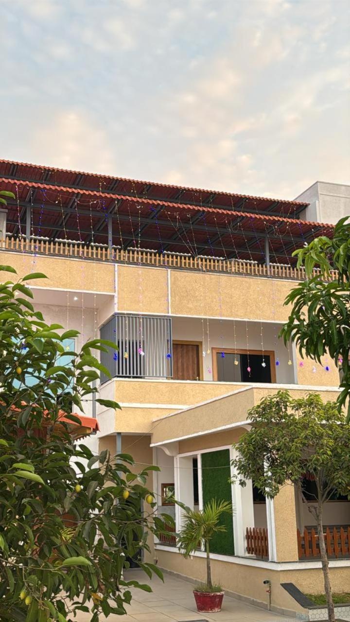 Yanam Resorts 외부 사진